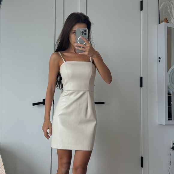 BEIGE DRESS - Picture 2 of 3